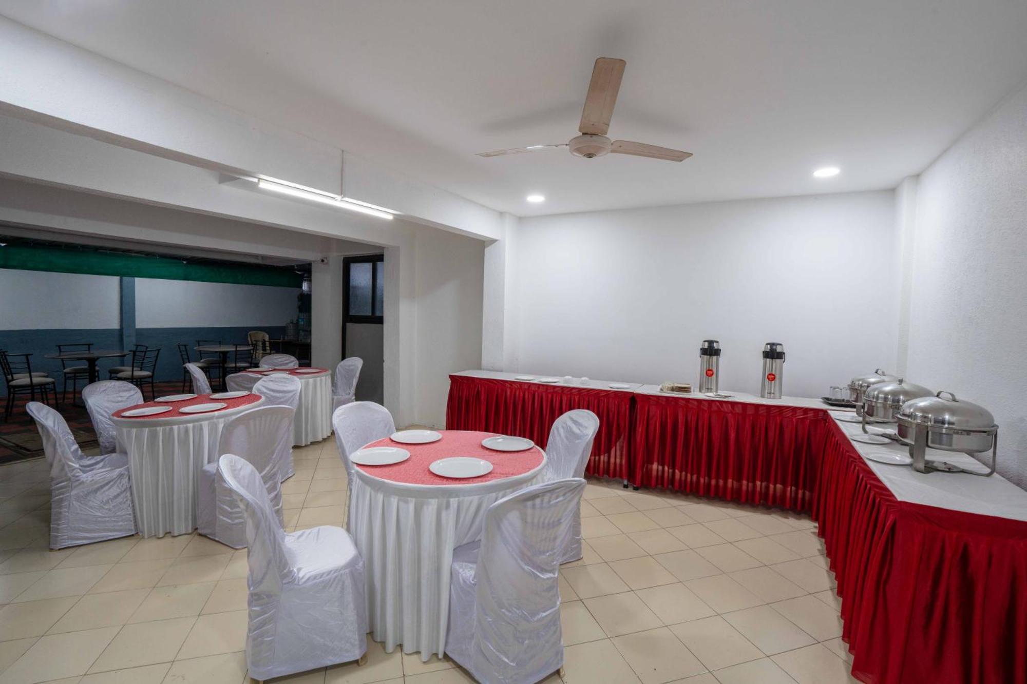 Treebo Royal Comfort Atithi Pune Ngoại thất bức ảnh