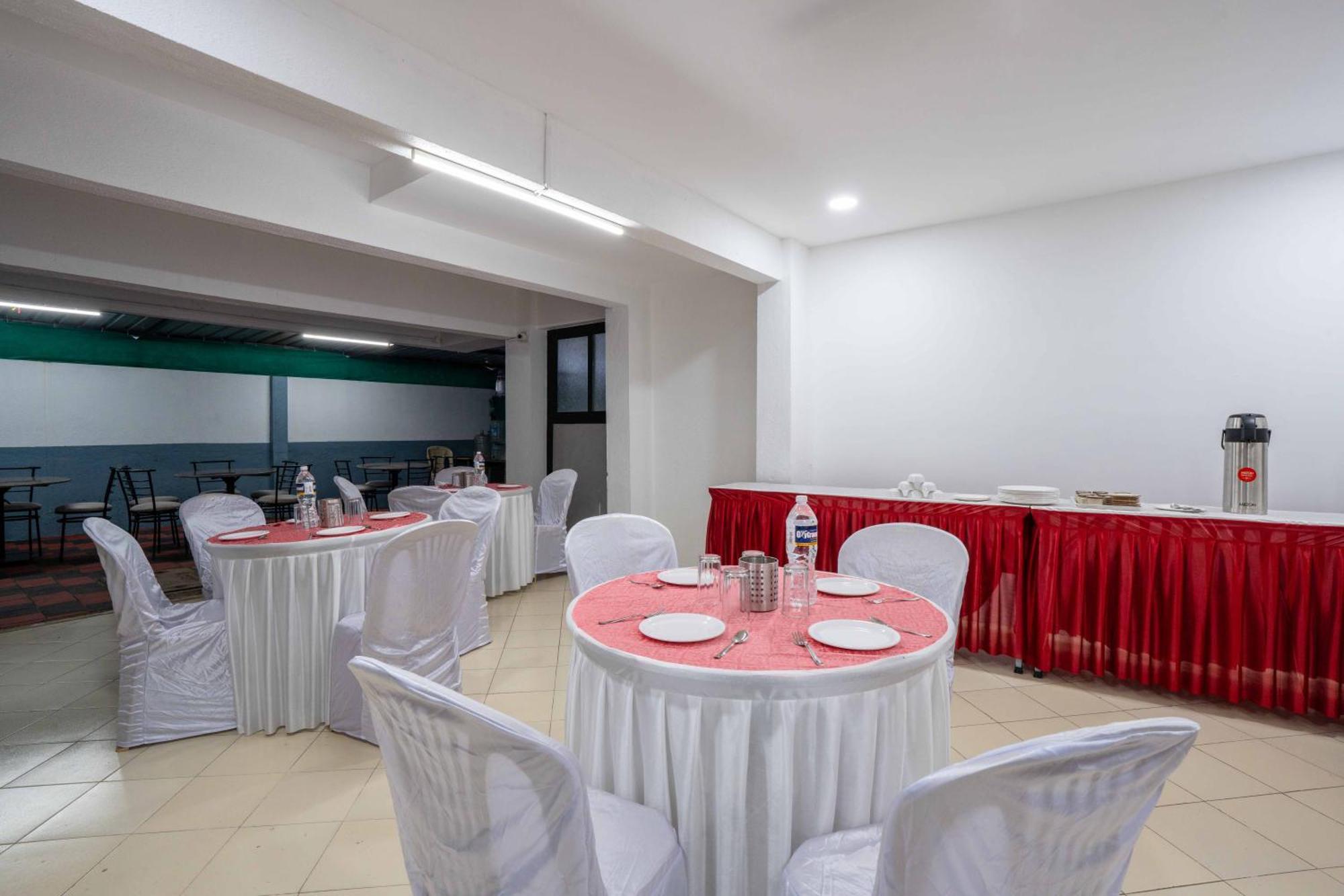 Treebo Royal Comfort Atithi Pune Ngoại thất bức ảnh