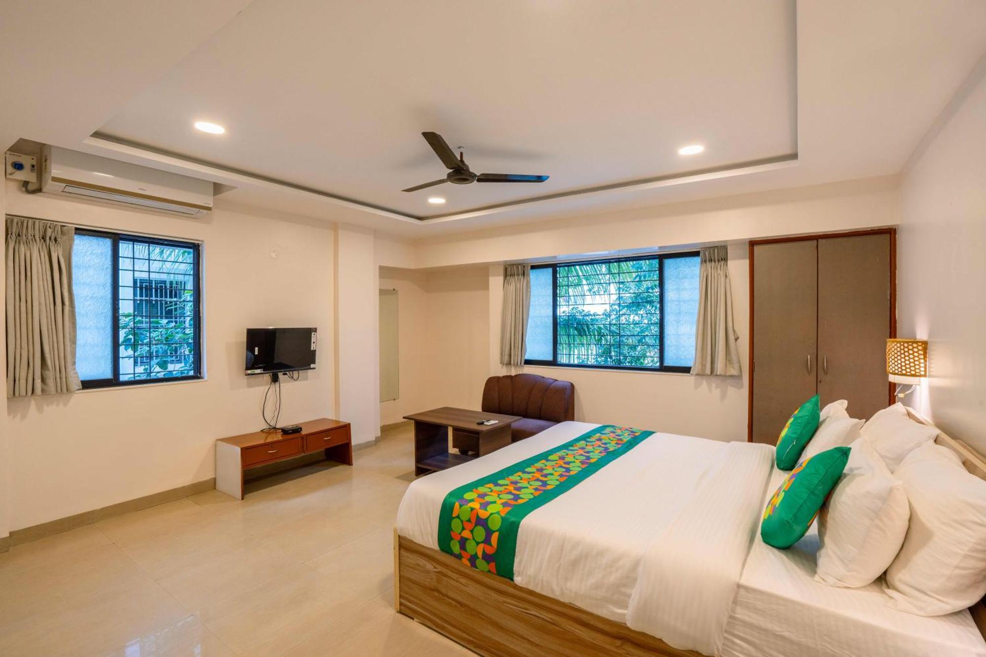 Treebo Royal Comfort Atithi Pune Ngoại thất bức ảnh
