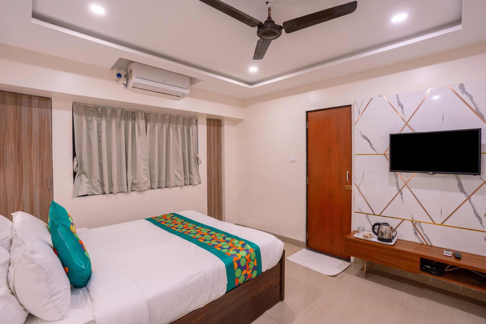 Treebo Royal Comfort Atithi Pune Ngoại thất bức ảnh